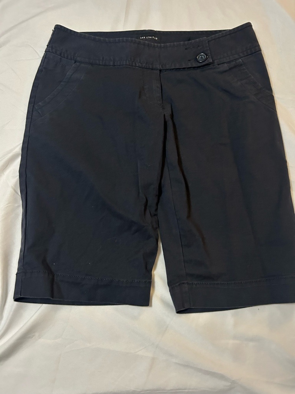 Women’s The Limited Drew Fit  Navy Shorts Size 4 Inseam 12”